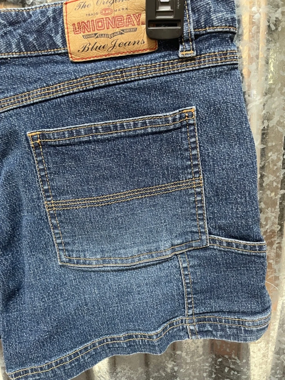 Women’s Unionbay Stretch Carpenter Shorts - Picture 3 of 8